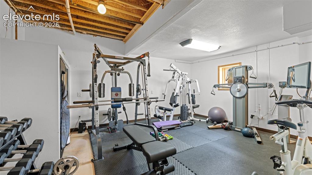 Image 41 of 49: Gym