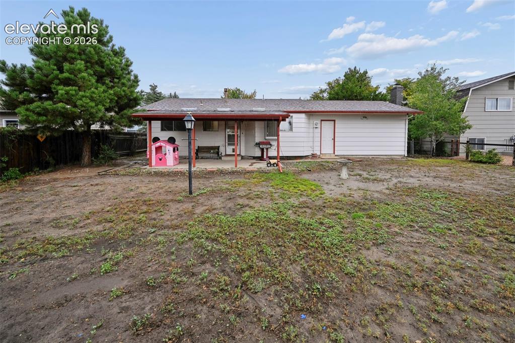 Image 19 of 22: Back of Structure