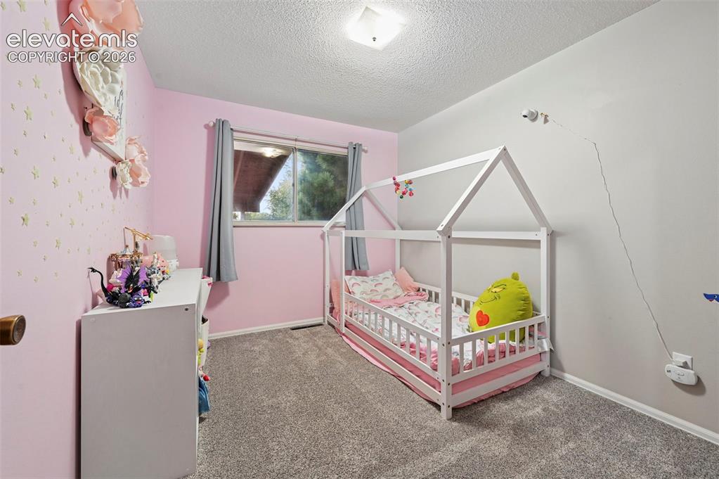 Image 9 of 22: Bedroom