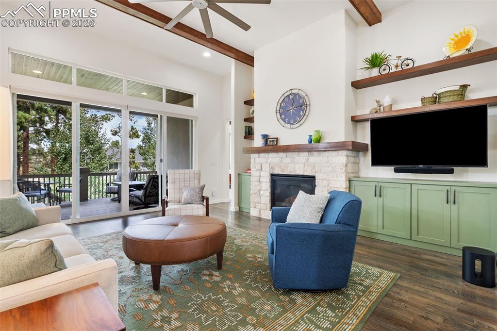 Image 7 of 48: Living Room