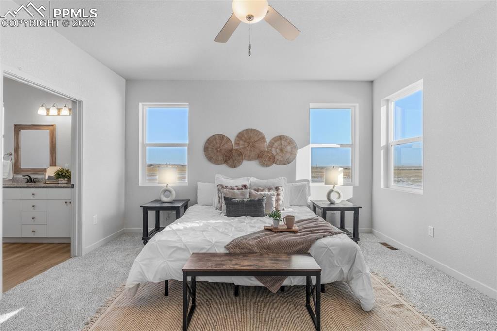 Image 21 of 33: Bedroom