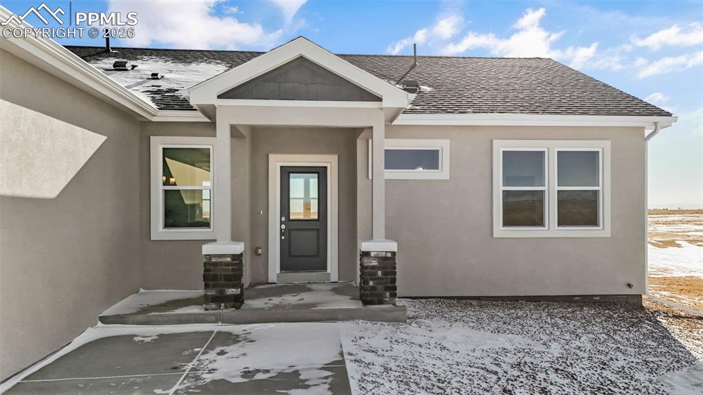 Image 3 of 33: Entry