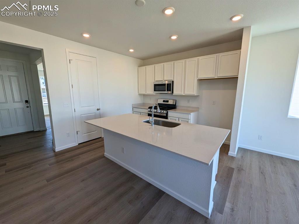 Image 3 of 12: Kitchen