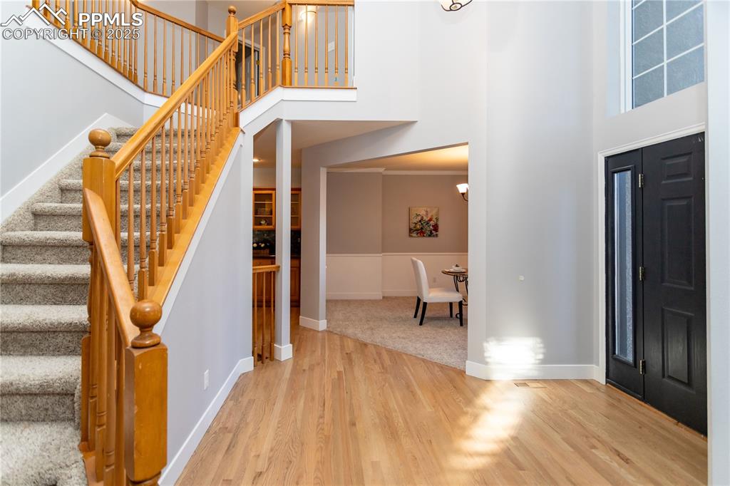 Image 6 of 50: Entry