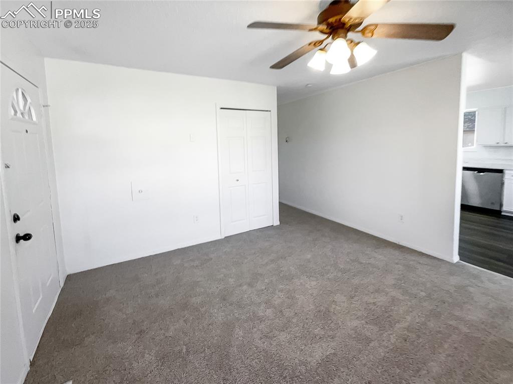 Image 11 of 22: Bedroom