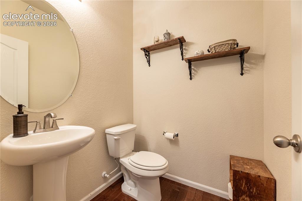 Image 14 of 31: Bathroom
