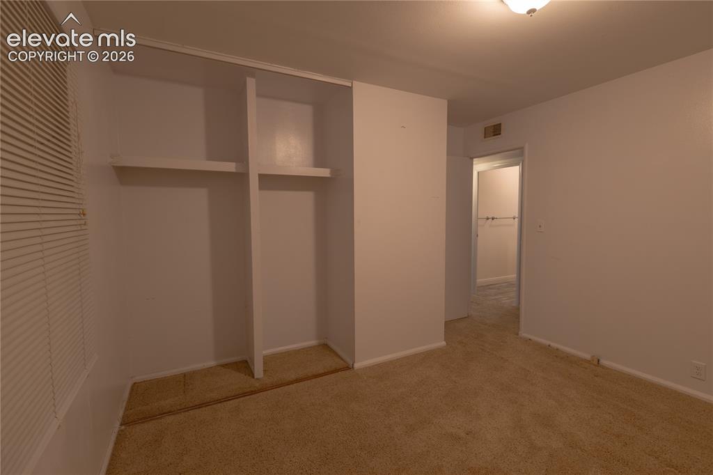 Image 10 of 18: Bedroom