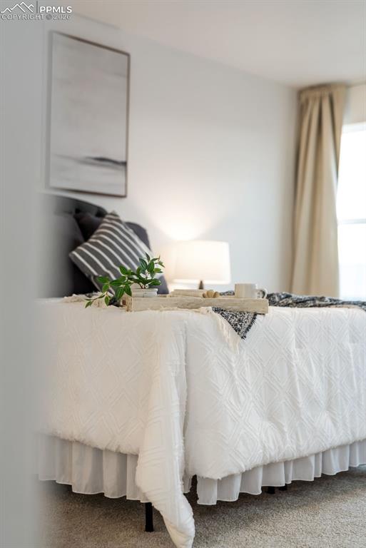 Image 22 of 50: Bedroom