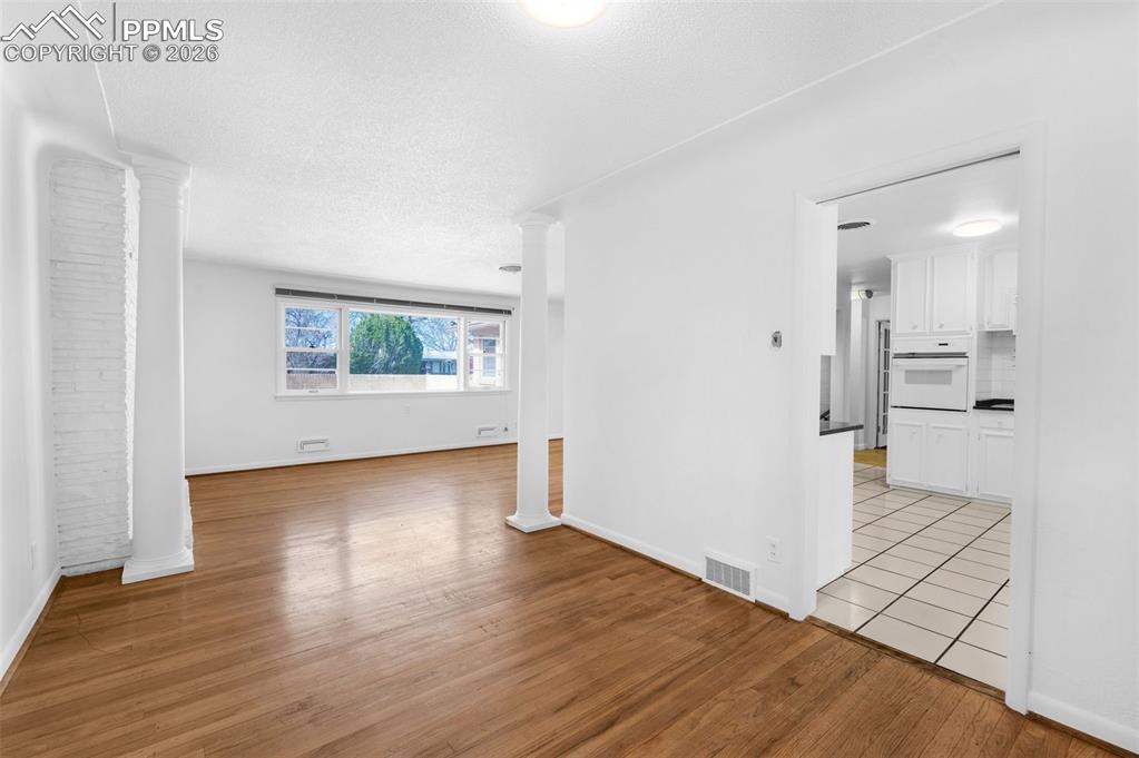 Image 12 of 44: Dining Room