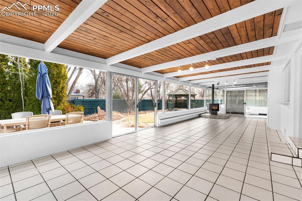 Image 15 of 44: Sun Room