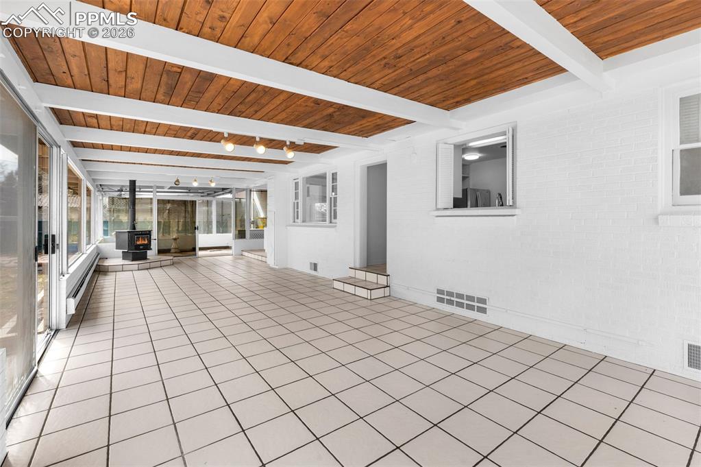 Image 16 of 44: Sun Room