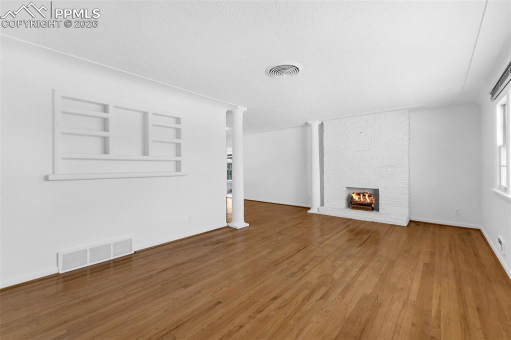 Image 8 of 44: Living Room