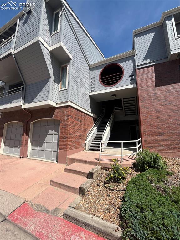 Image 3 of 20: Front of Structure