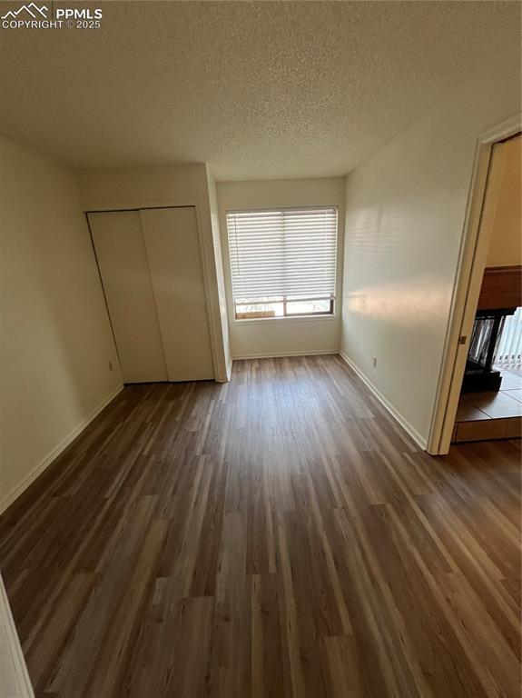 Image 9 of 20: Bedroom