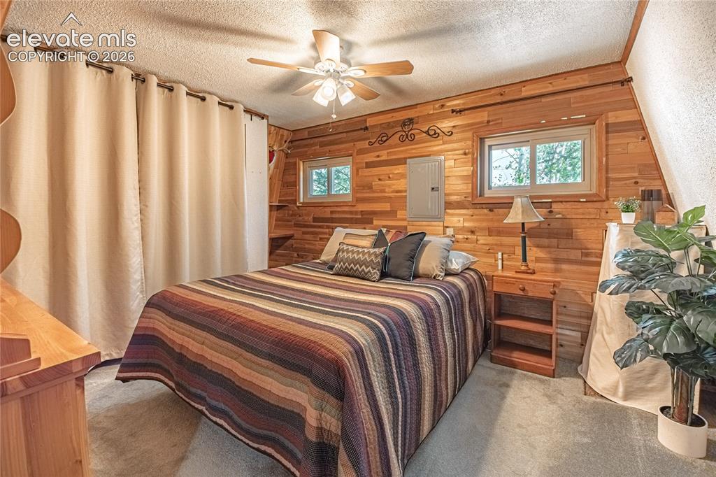 Image 12 of 46: Bedroom