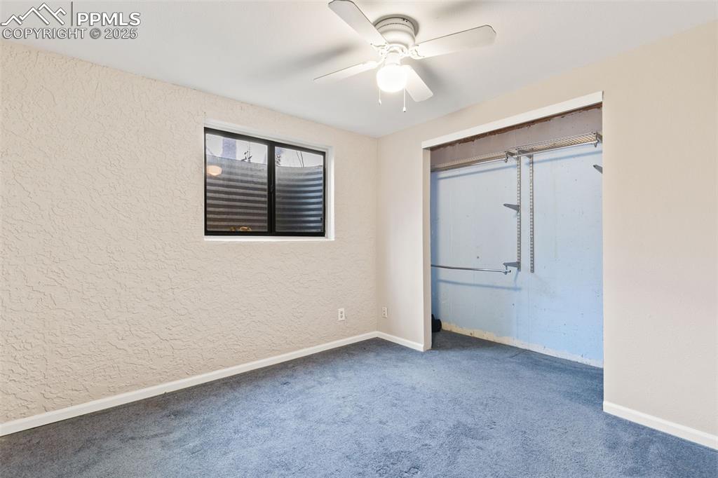 Image 20 of 27: fourth bedroom