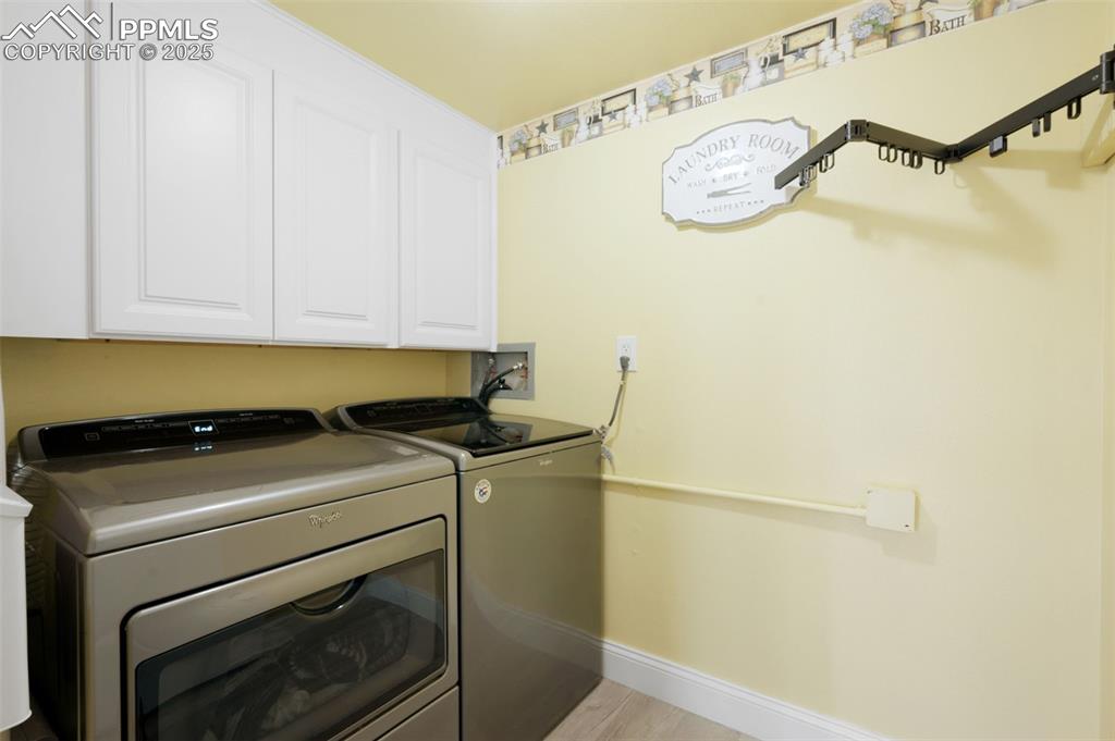 Image 19 of 50: Laundry