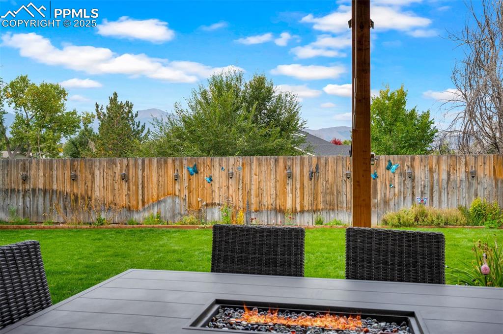 Image 40 of 50: Patio