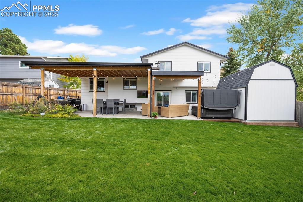 Image 41 of 50: Back of Structure