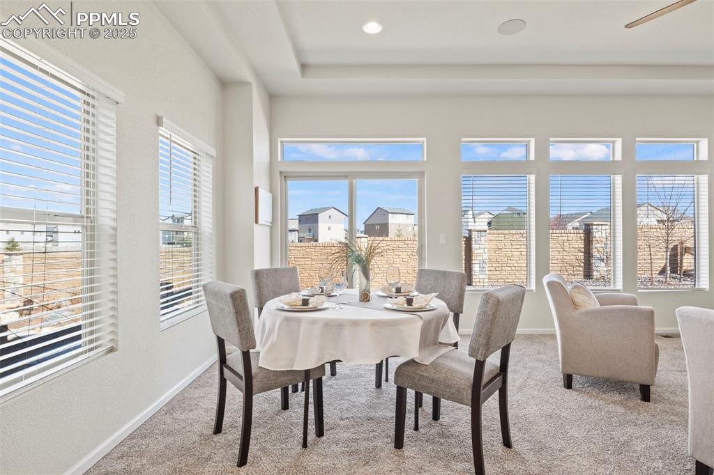 Image 16 of 50: Dining Area