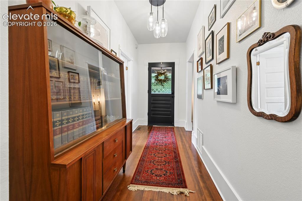 Image 9 of 47: Entry