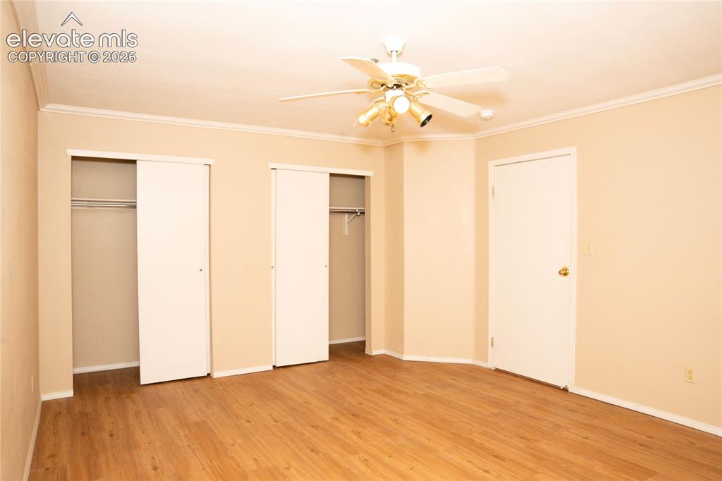 Image 17 of 28: Bedroom