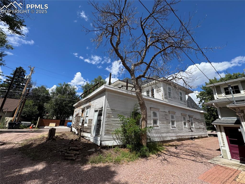 Image 3 of 19: View of property exterior