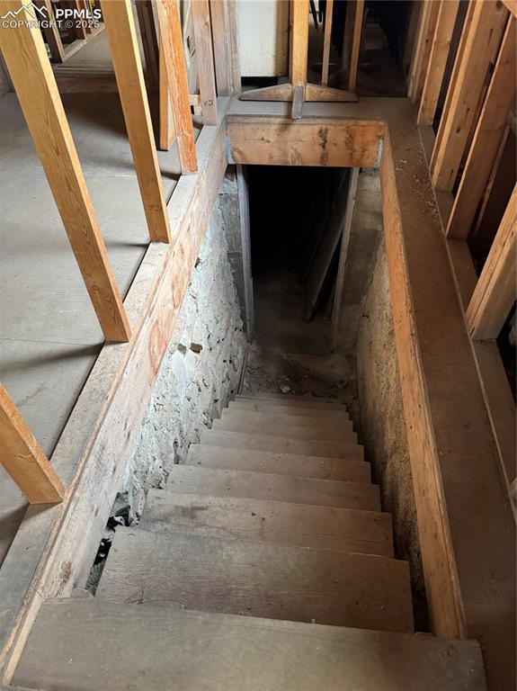 Image 9 of 19: View of staircase