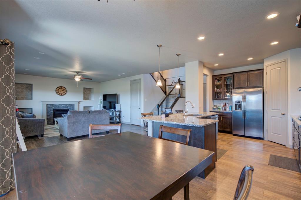 Image 22 of 48: Dining Area