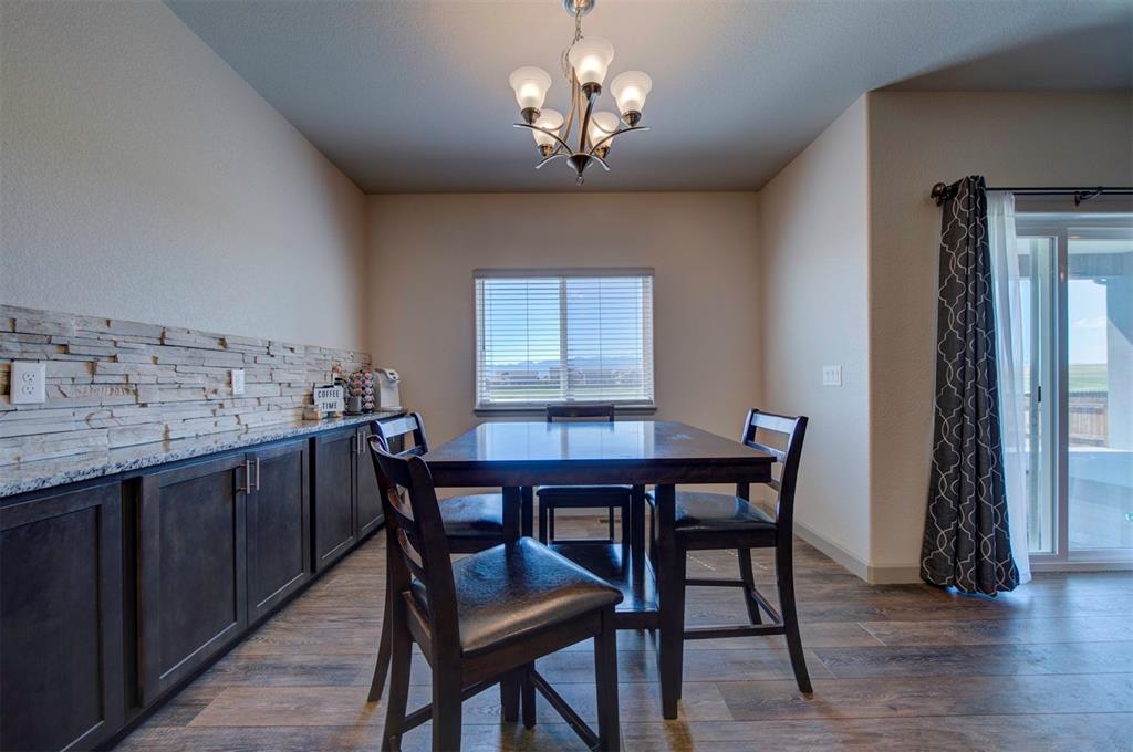 Image 23 of 48: Dining Area