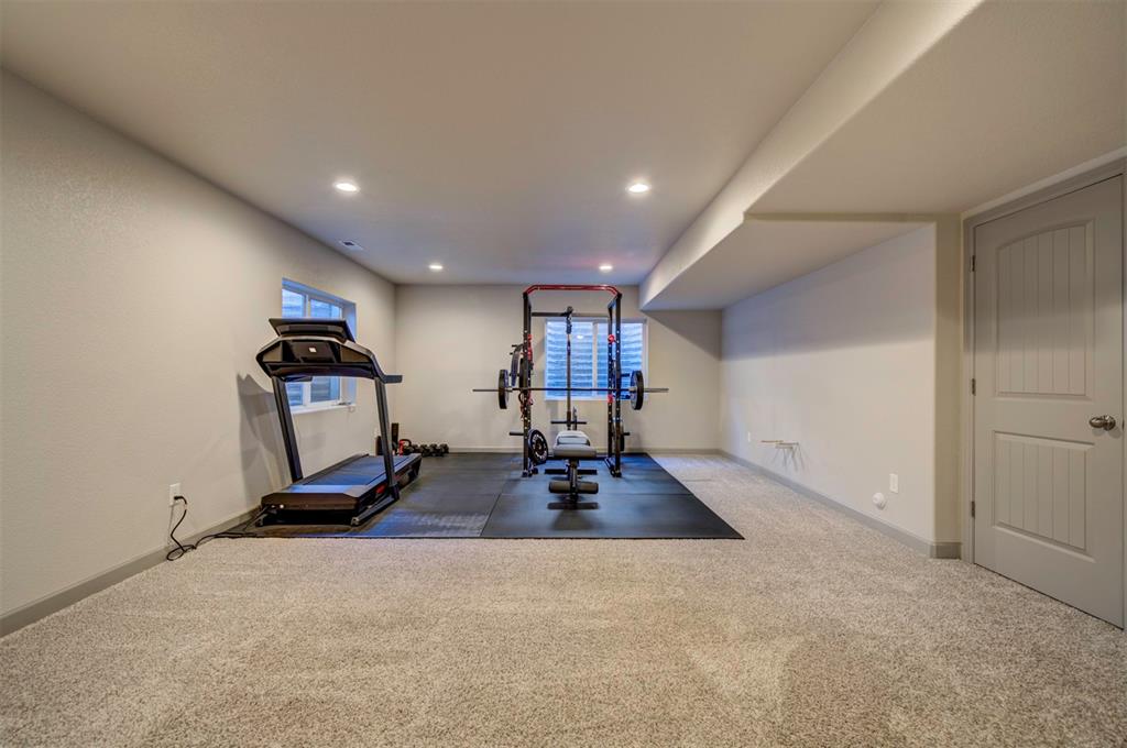 Image 42 of 48: Family Room