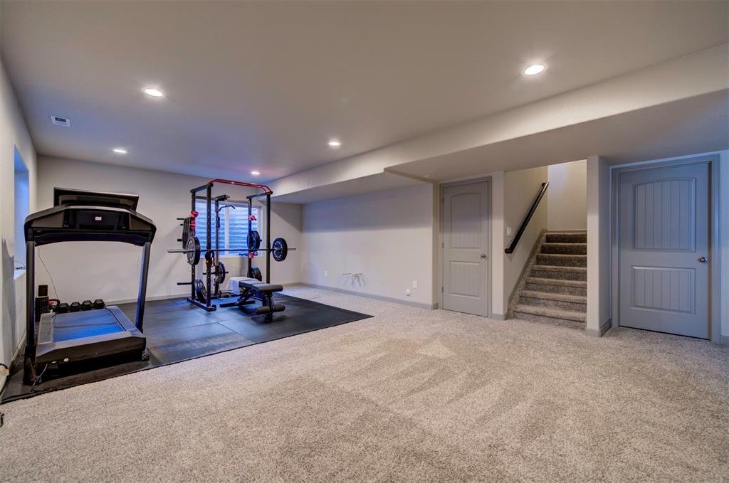 Image 43 of 48: Family Room