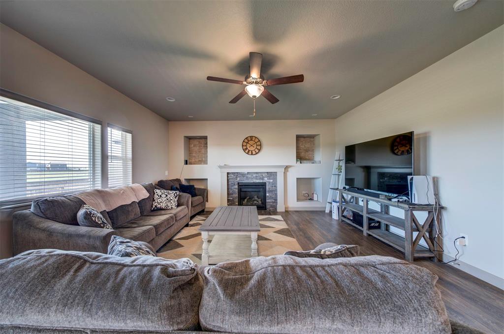 Image 9 of 48: Living Room