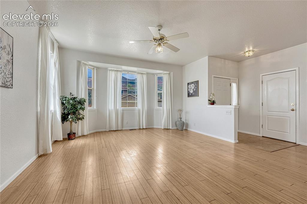 Image 6 of 45: Living Room