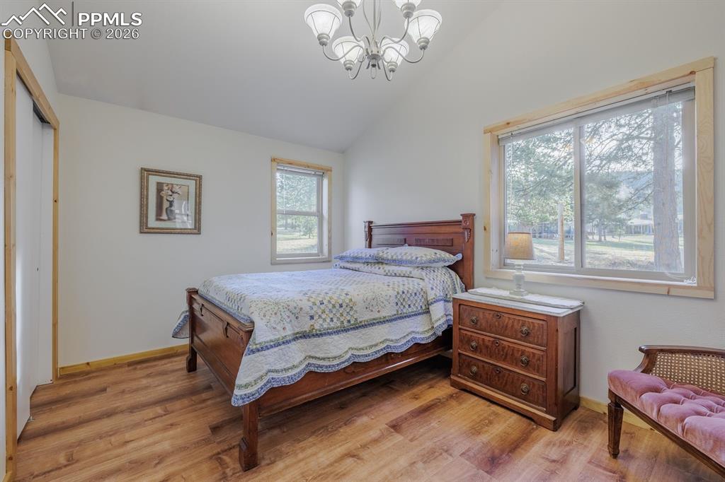 Image 20 of 29: Bedroom