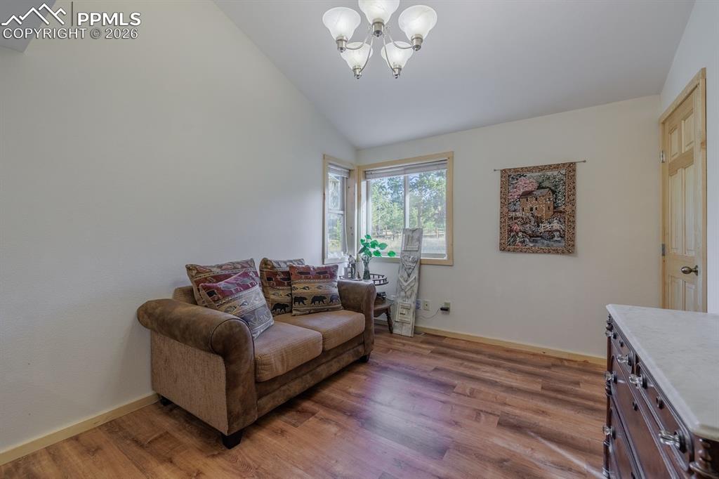 Image 22 of 29: Sitting Room