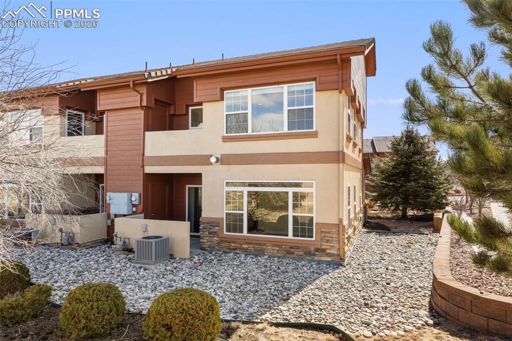 Image 26 of 26: Back of Structure