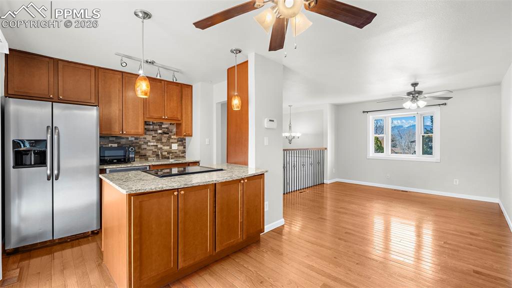 Image 2 of 36: Kitchen