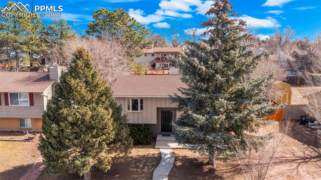 Image 25 of 36: Front of Structure