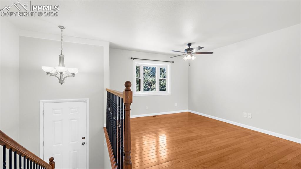 Image 7 of 36: Entry