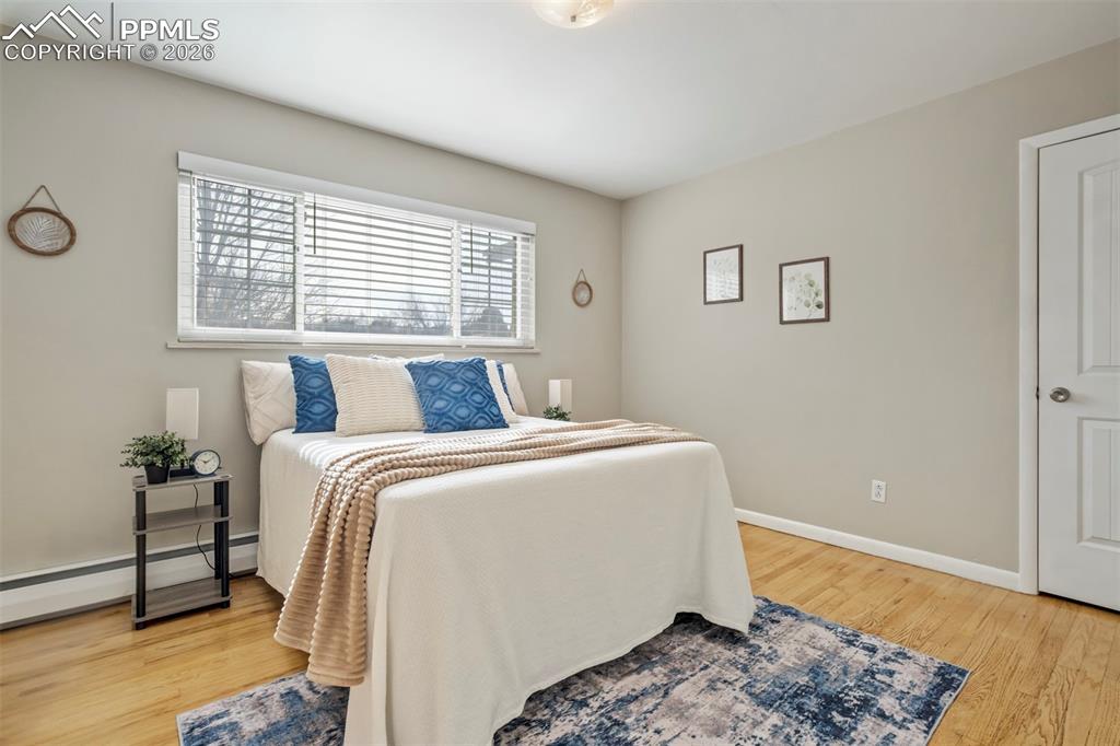 Image 15 of 49: Bedroom