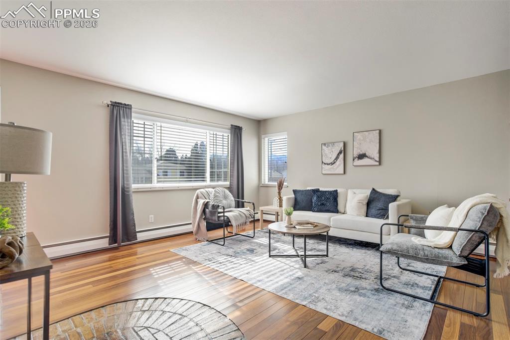 Image 4 of 49: Great Room