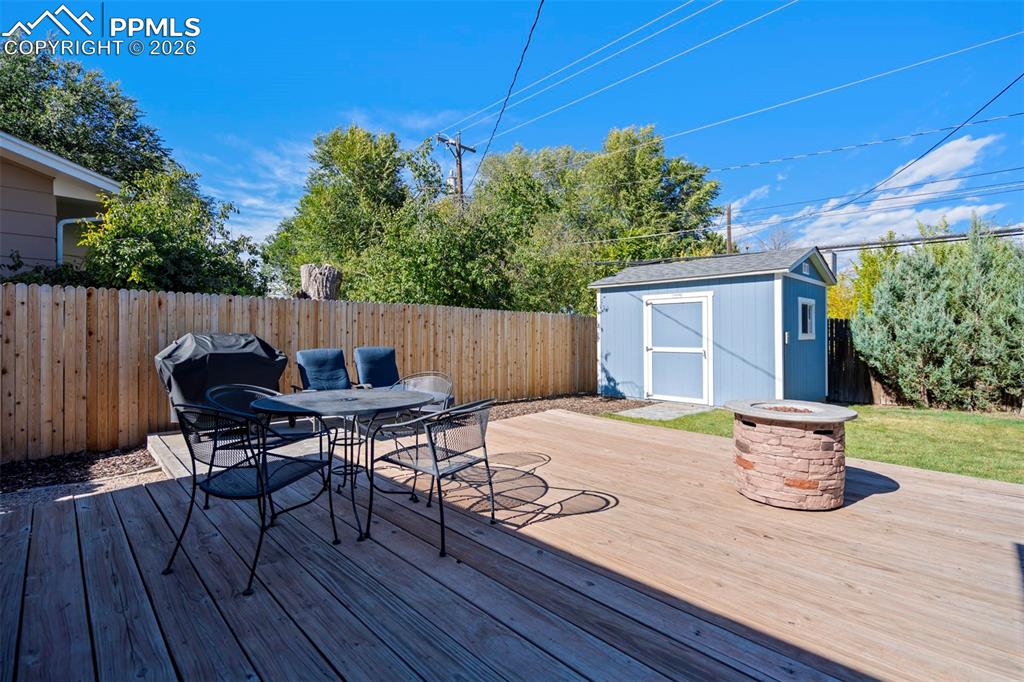 Image 40 of 49: Deck