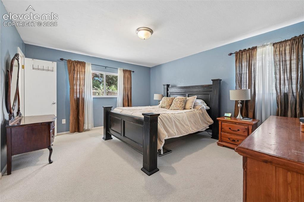 Image 16 of 33: Bedroom