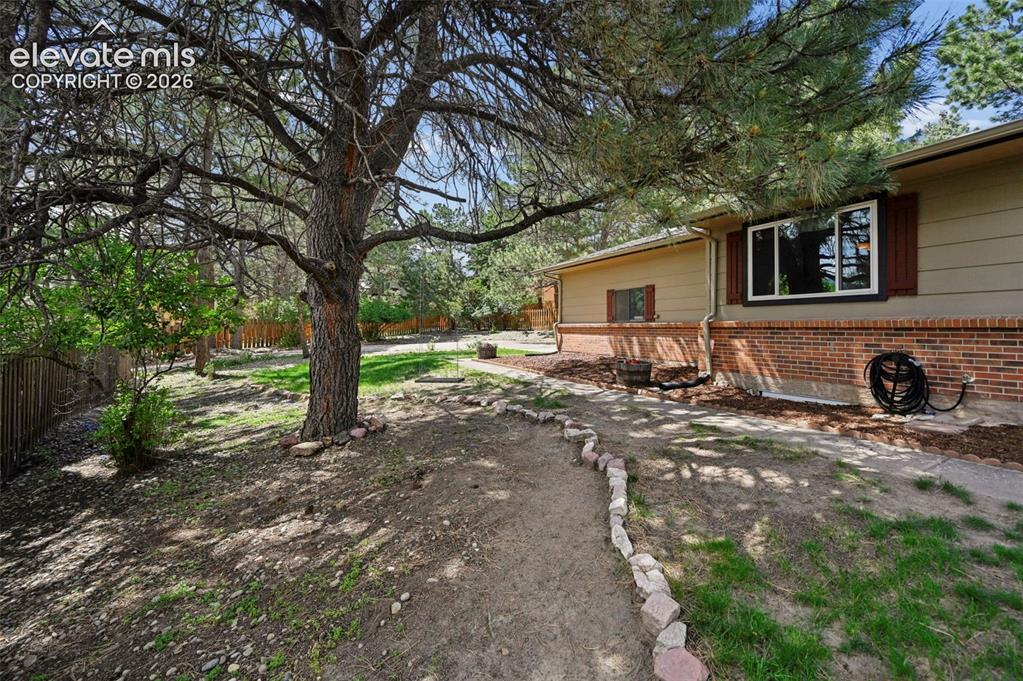 Image 6 of 33: Front of home