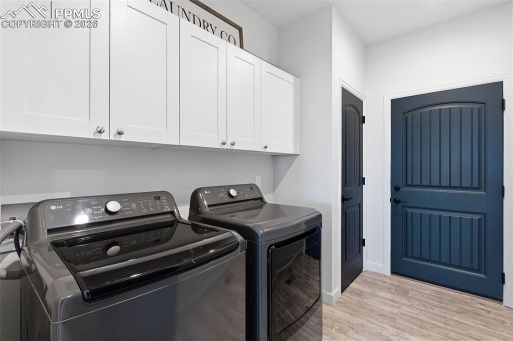 Image 14 of 45: Dining Area