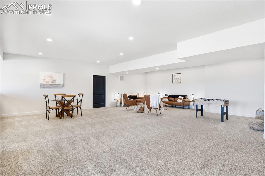 Image 25 of 45: Family Room