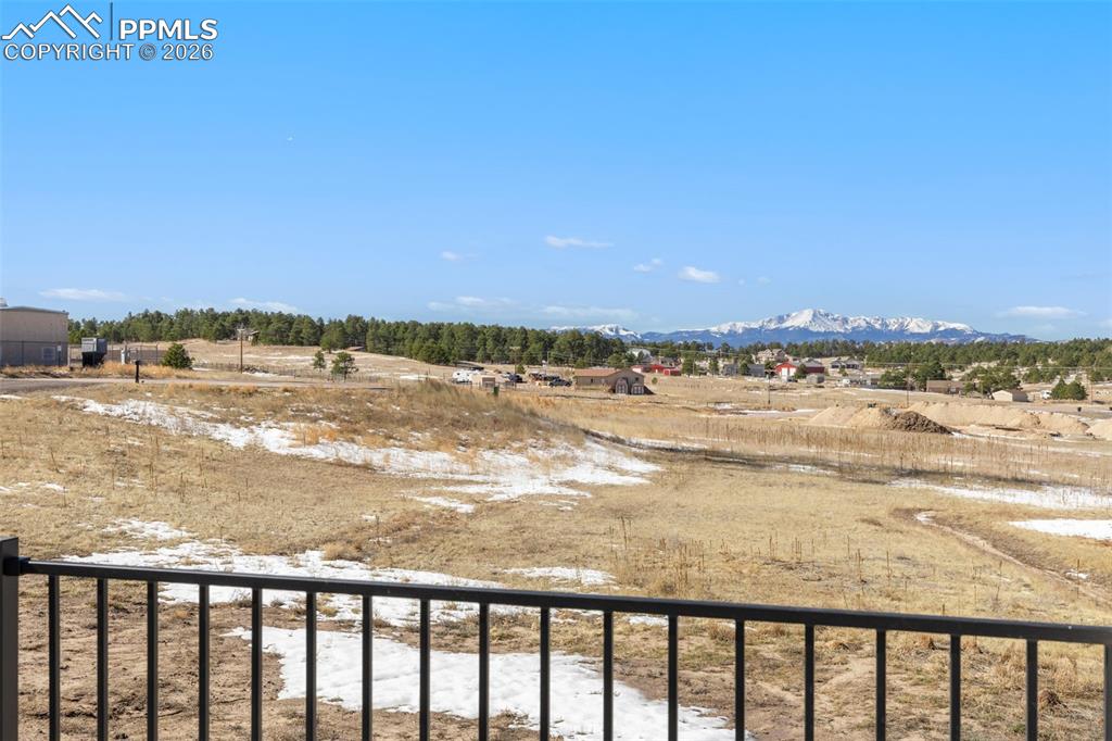 Image 34 of 45: Patio