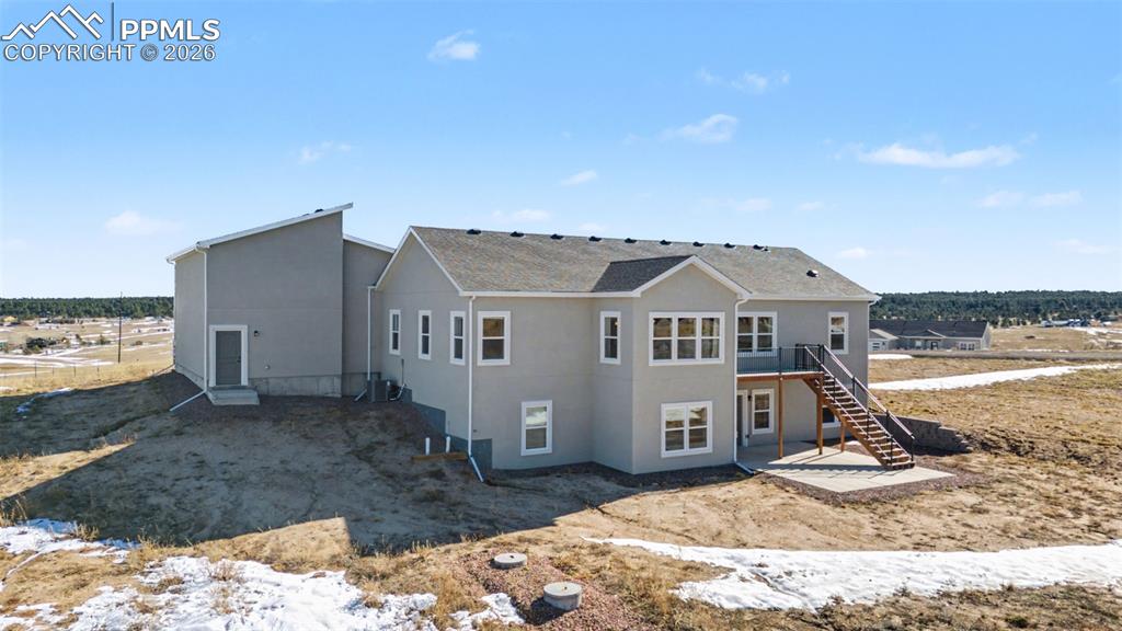 Image 37 of 45: Back of Structure