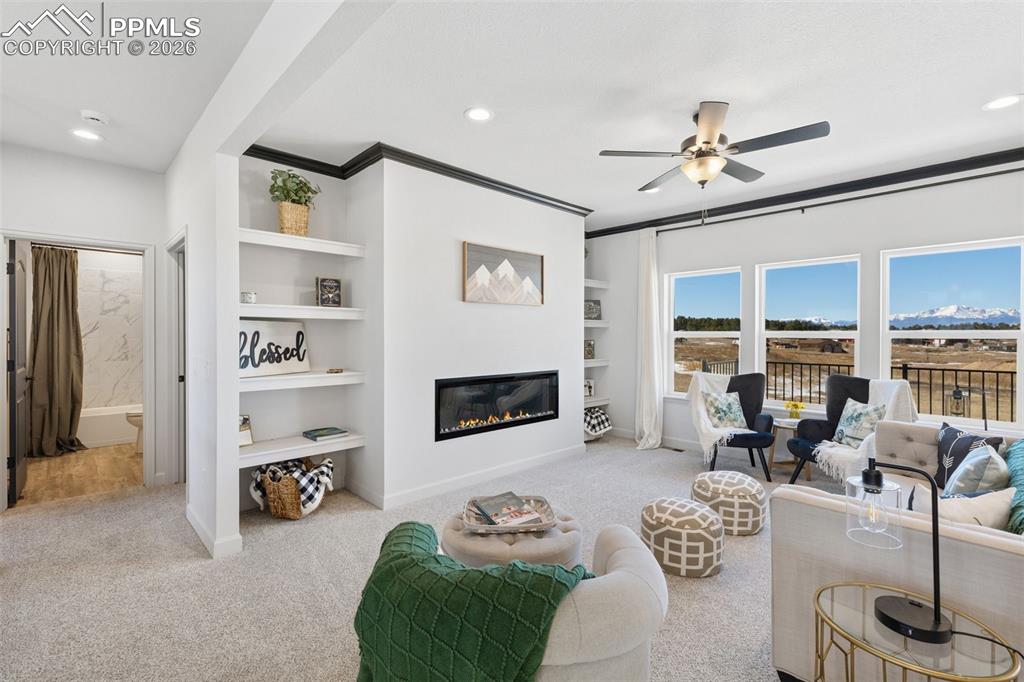 Image 5 of 45: Living Room